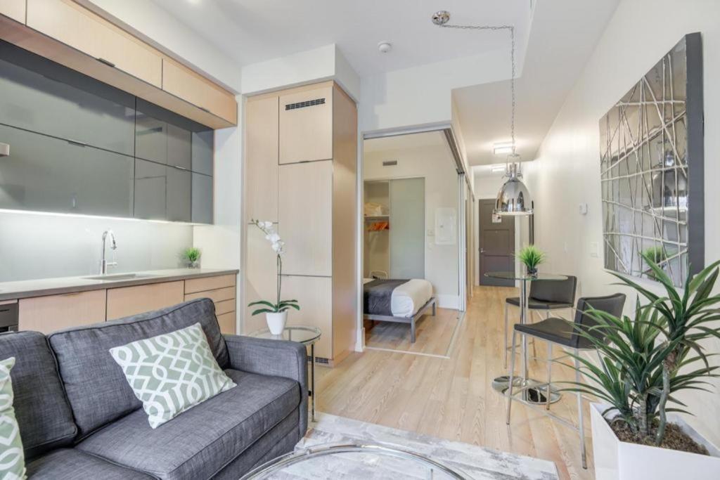 Апартаменты Metropolis Loft - Cn Tower Торонто Экстерьер фото